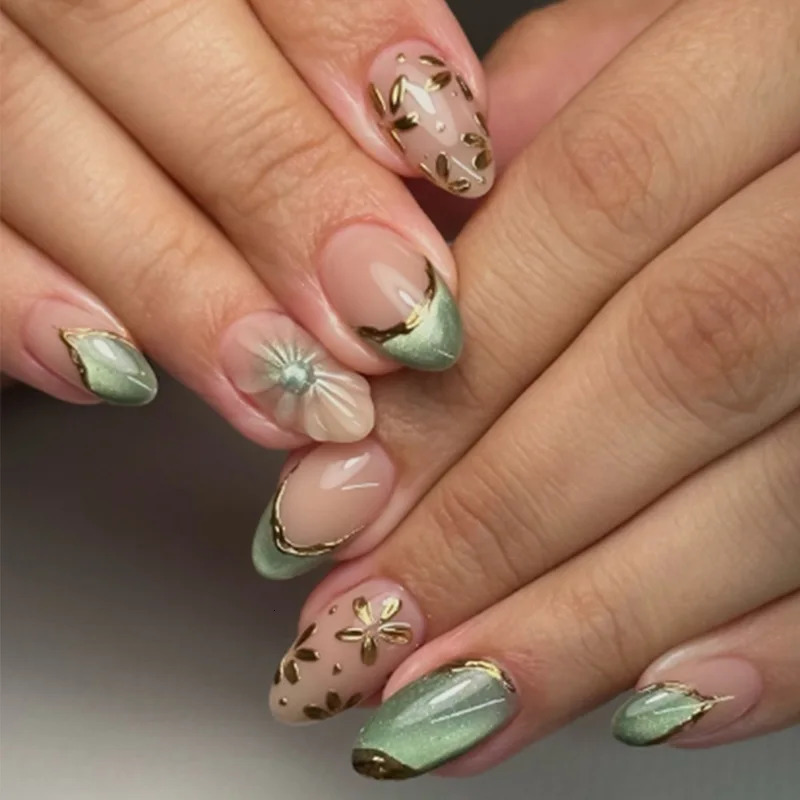 24Pcs Short Almond False Nails with Metal Starburst Press on Fake Nails Simple Wearable Artificial Full Cover Nails Tips 251013