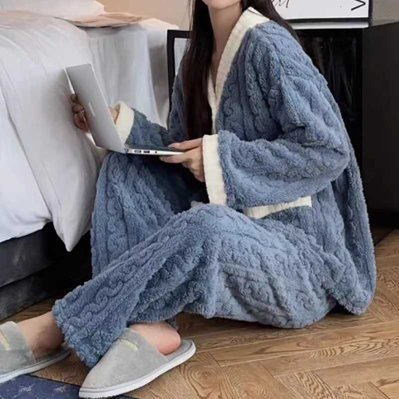 Autumn and Winter Pajamas for Women HighQuty Thickened LooseFitting KoreanStyle Student Coral Fleece Set Homewear Y251013