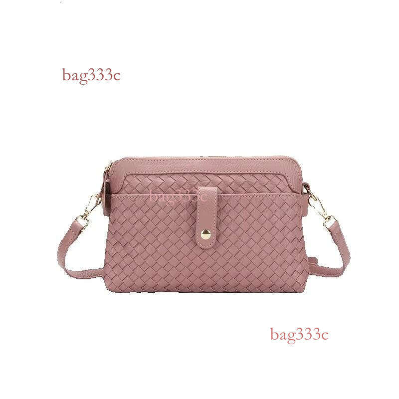 New Single Shoulder Multi-Functional Handbag Woven Underarm Fashion Commuter Crossbody Bag For Women Cowhide Woven Bag