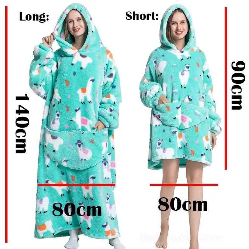 Winter Family Clothes Flannel Blanket Hoodies Kids Women Loose Oversize Unicorn Hoodie Sherpa Fleece Blanket with Sleeves Mom Me Y251013