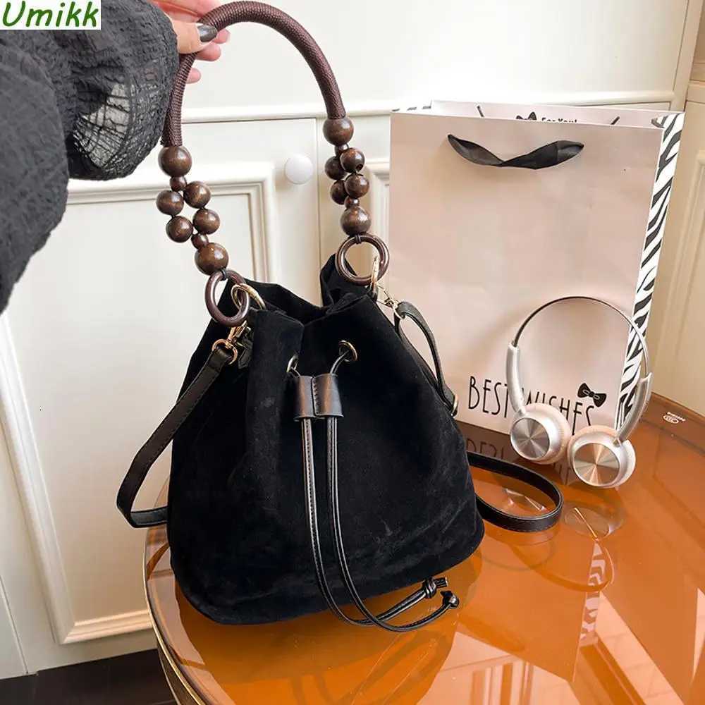 2025 Autumn Winter Shoder Crossbody Bags Faux Suede Crossbody Bags Drstring Bucket Bags Luxury Handbag Underarm Pouch D251014