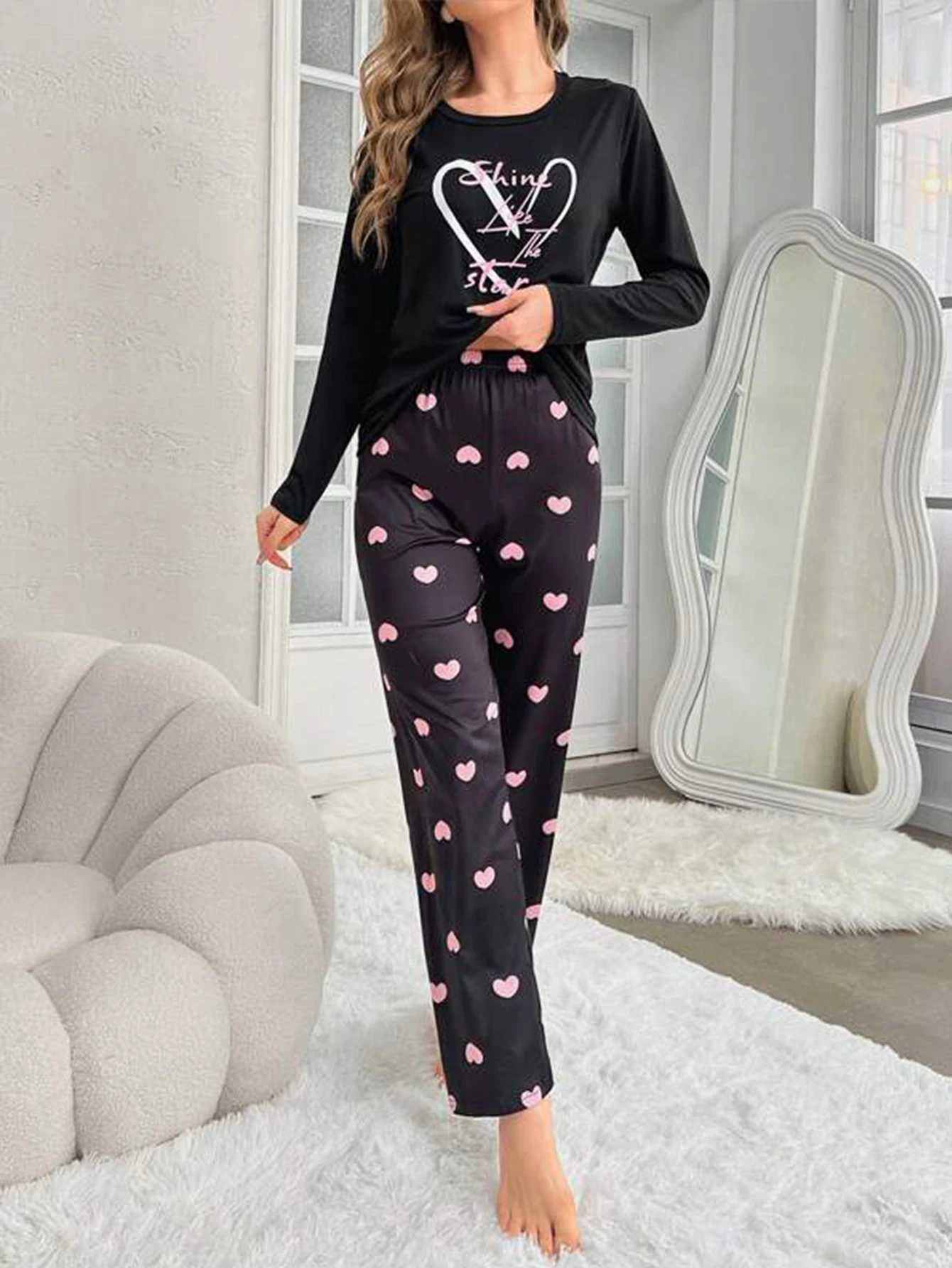 Women Pajamas Set Heart Slogan Print Long Sleeve Round Neck Top Allover Heart Prints Elastic Pants Black Autumn SleepwearT251014
