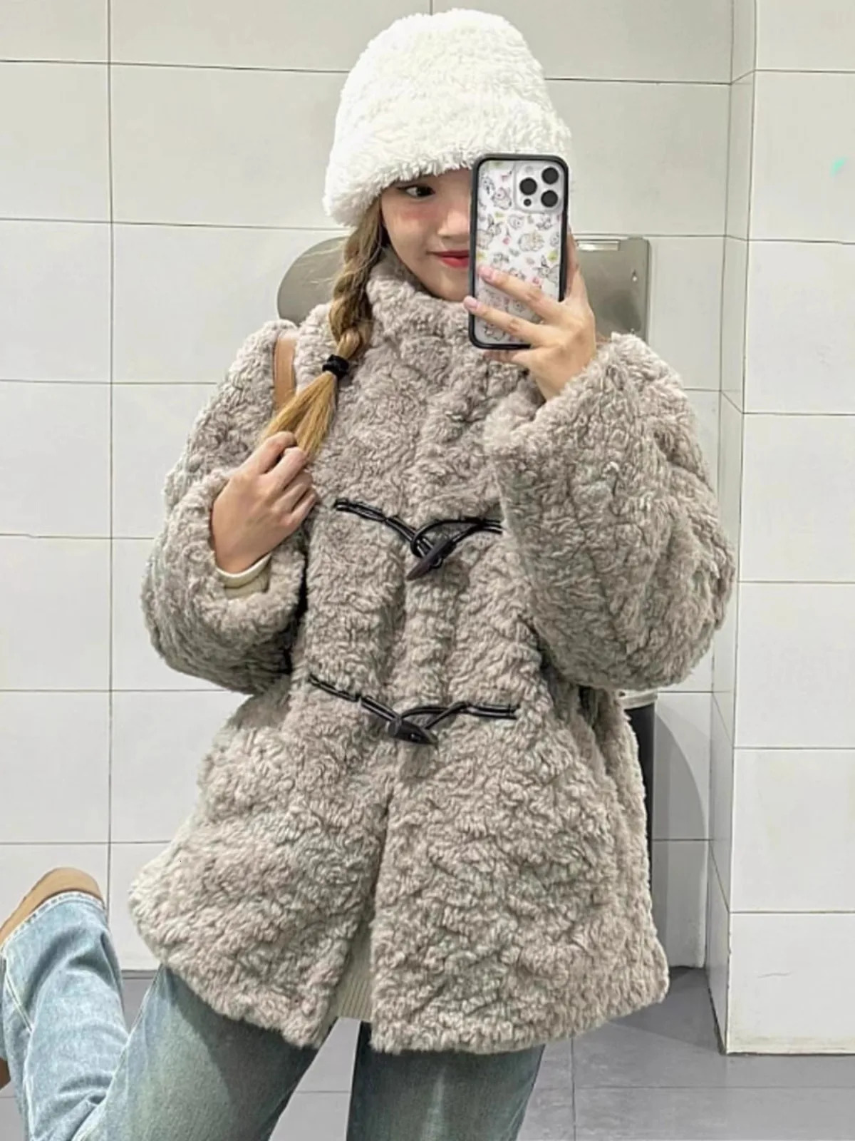 Autumn Winter Sle Stand Collar Buttoned Lamb Fur Jaet mid Length Leather Fur Inteated Warm Top for Women Commute Sle 251011