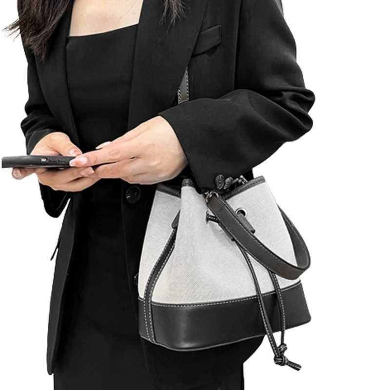 Wen Bucket Bag with Ample Space Adjustable Strap Handbag Great for Casual or For Perfect for Shopping Travel Work D251014