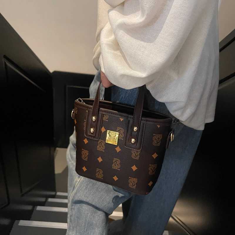 Fiable Ladies Tote Bag Crossbody Purse Set Soft Leather Designer Handbags With Elegant Metal Accents D251014