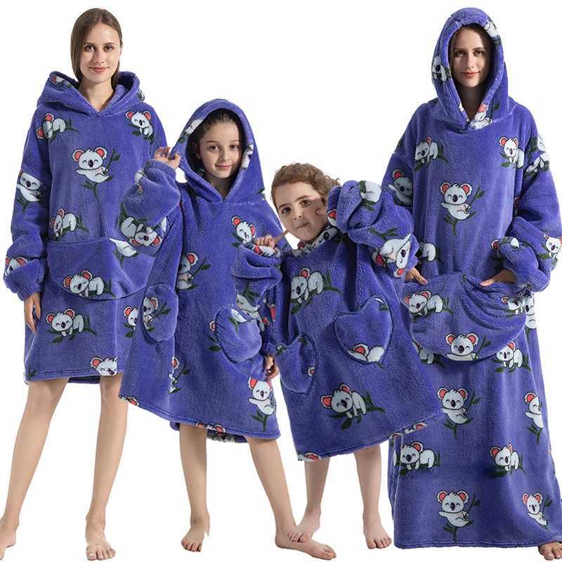 Winter Family Clothes Flannel Blanket Hoodies Kids Women Loose Oversize Unicorn Hoodie Sherpa Fleece Blanket with Sleeves Mom Me Y251013