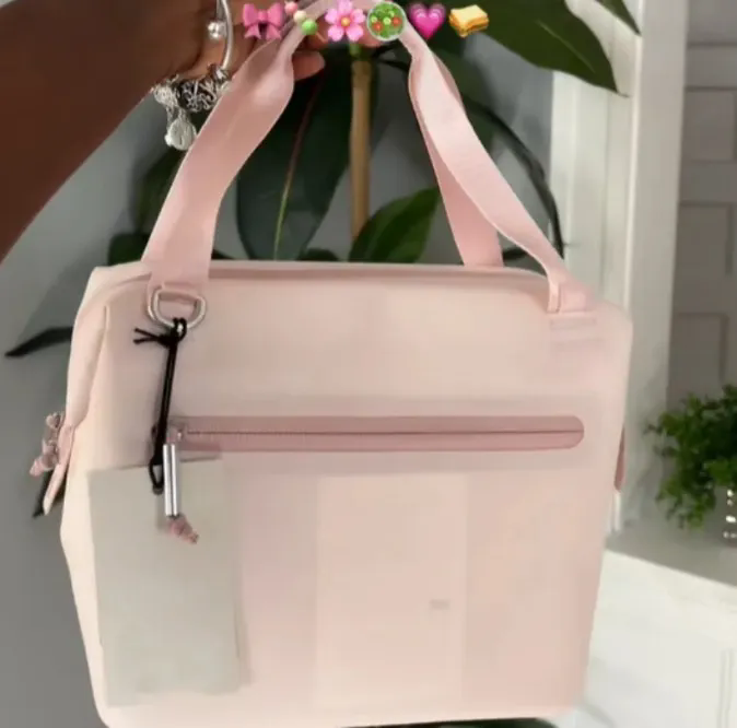 US warehouse Lunch Bag All Day Julienne Mini Soft Cooler Lunch Box 10-Can Recycled Polyester Cooler 12-Hour Cooling Cooler Bags Love Shack Fancy Ibiza