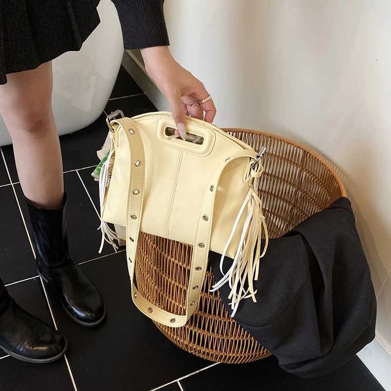 Fiable CrossbodyBag In Genuine Leather For Ladies Classic Shoder Bag By Famous Designer Elegant Handbags D251014