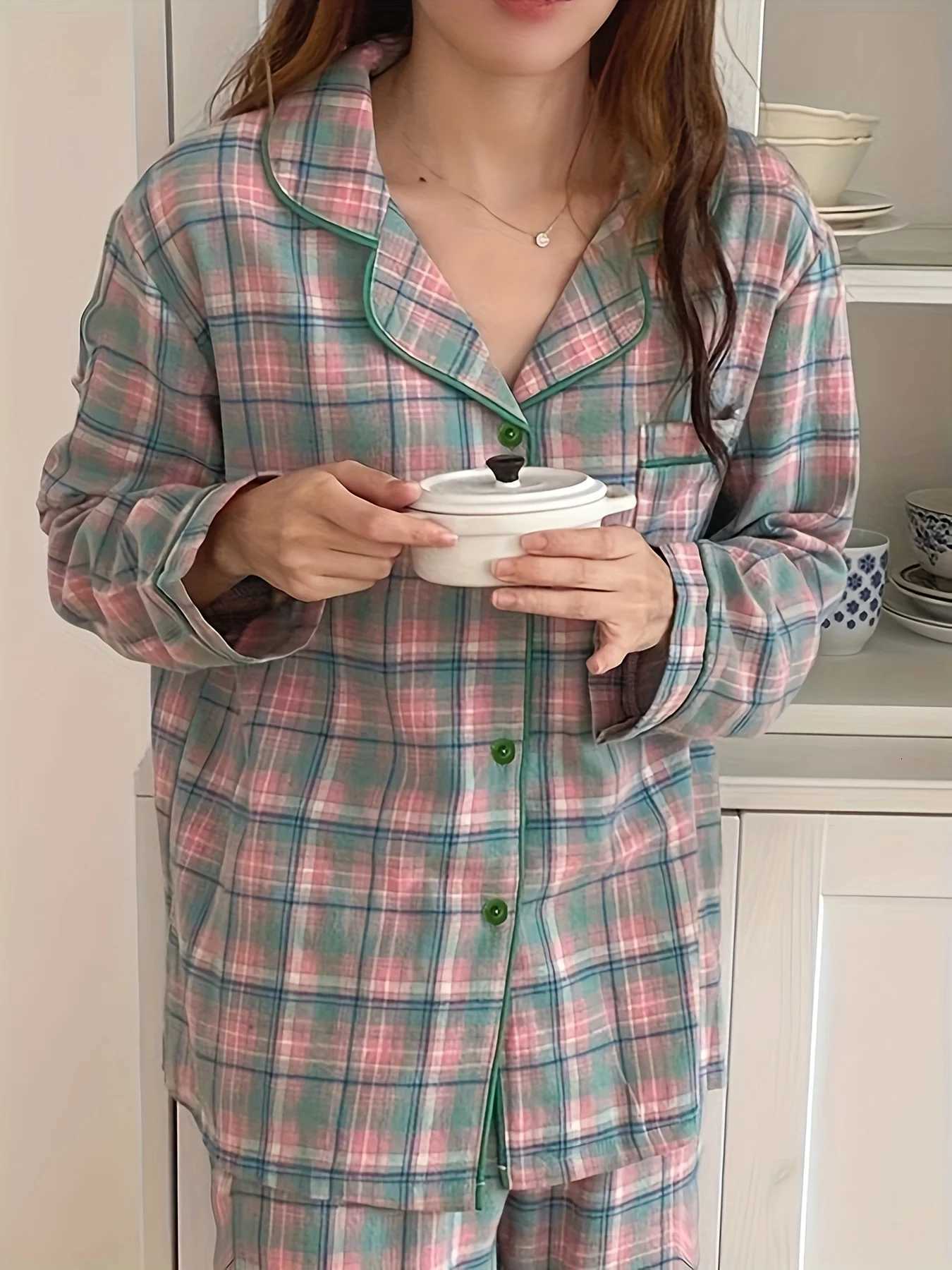 Classic Pink and Purple Plaid Two Piece Pajama Set Soft Long Sleeve Shirt with Pockets Elastic Waistband Pants Cozy LoungewearT251014