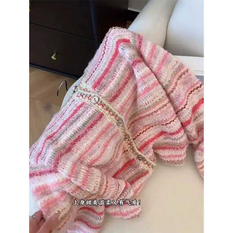 Women Cloing Spring Autumn Fashion Korean Striped Color Bloing One Cardigan Ladies Knitting Long Sve Appear in Coat W251014