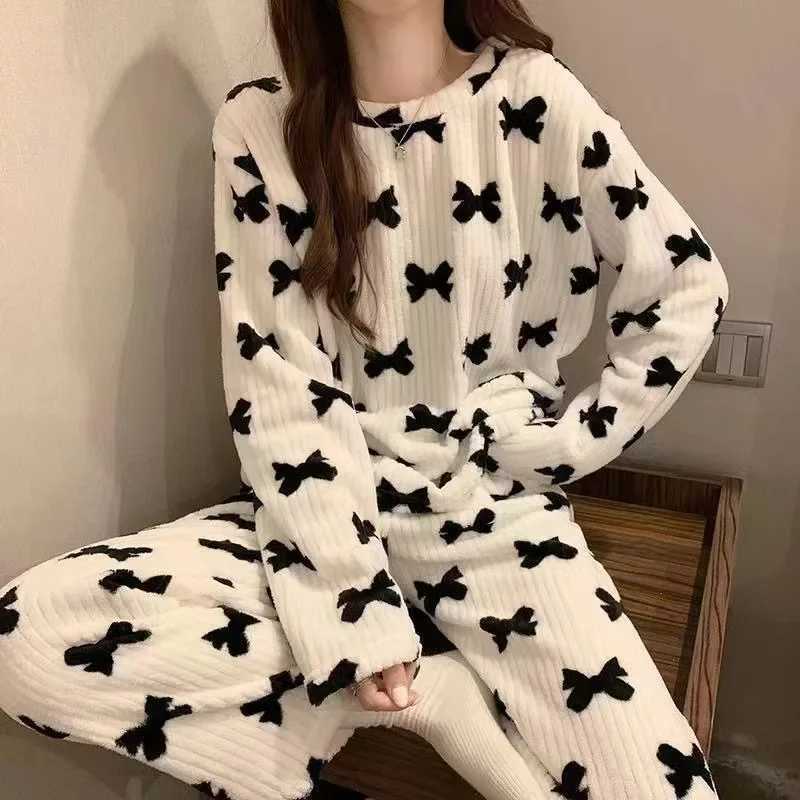 Womens Fall and Winter Pajamas Homewear Suit Bow Coral Velvet Pajamas Homewear New Womens Outer Loose Thickened Lazy SuitT251014