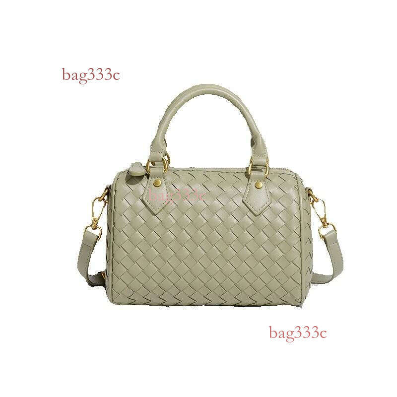 Large Capacity Women's New Classic Soft Leather Plaid Handbag Pillow Versatile Shoulder Boston Bag For Women Cowhide Woven Bag