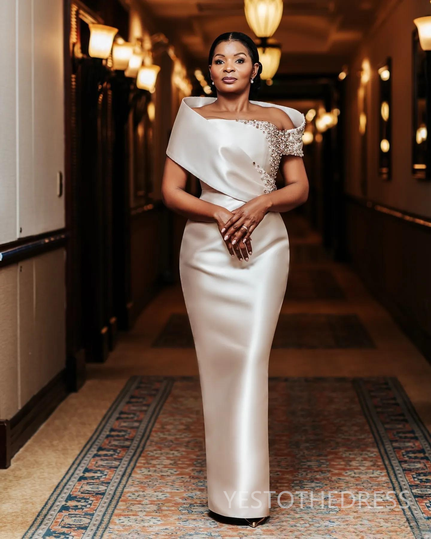 2025 Plus Size Mother Of The Bride Dress Off Shoulder Crystals Beaded Sequined Dress For Arabic Black Women Wedding Guest Outfit AMM158