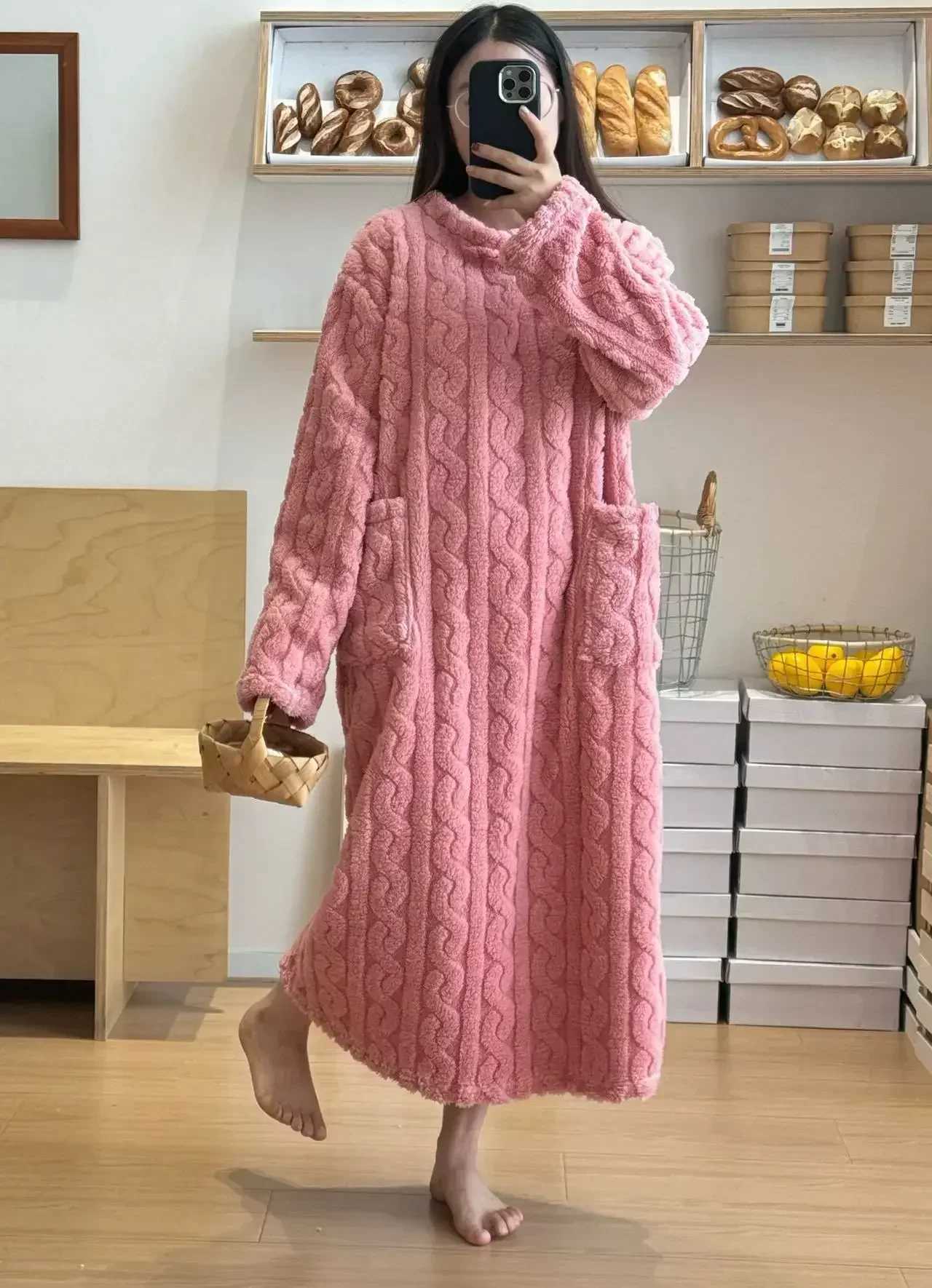 Winter Long Sleeve Double Pocket Flannel Nightgowns Women Loose Solid Sleepwear Jacquard Night Dress Thickened Warm Nightdress Y251013