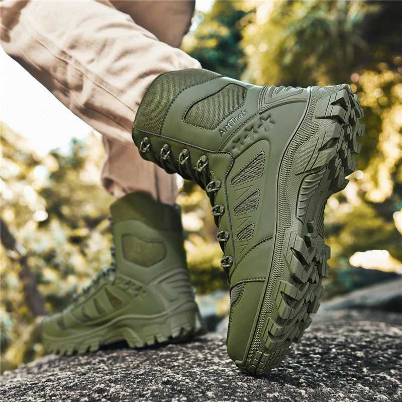 New Four Seasons Mens Outdoor Mountain Climbing and Field Training Military Boots Tactical Bootsand Desert Hiking Ankle Boots C251014