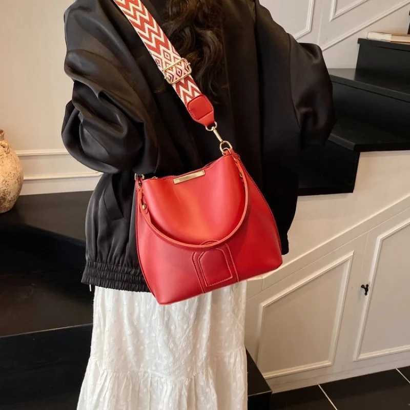 Fiable Trendy Cluh Bag Elegant Leather Mini Purse For Wen Night Out Superstar Show Luxury Accessory D251014