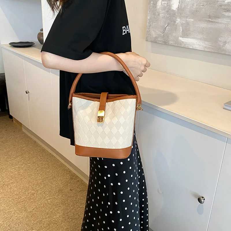 Luxury Designer Lock PU Ctrast Color Plaid Wens Handbag Casual Crossbody Bag Bucket Tote D251014