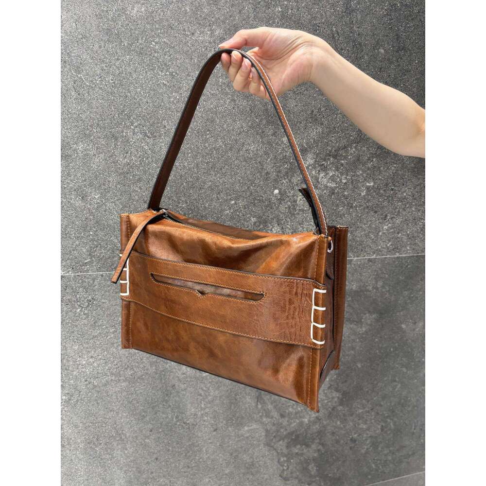 Luxury bag Niche Designer Genuine Leather Tote Large Capacity High End Feel Underarm Top Layer Cowhide Pillow Bag Crossbody for Women