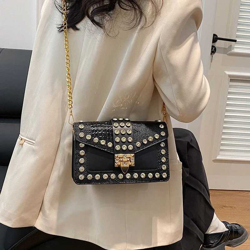 2023 Top Brand Shoulder Bag for Women High Quality PU Underarm Bag Cute Purses and Handbags Designer Lock Messenger Bag Z251014