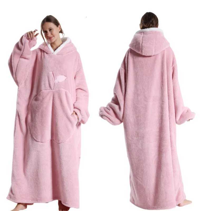 Winter Hoodies Sweatshirt Women Men Pullover Fleece Giant TV Oversized Blanket with Sleeves Long Flannel Apple Sherpa Blanket Y251013
