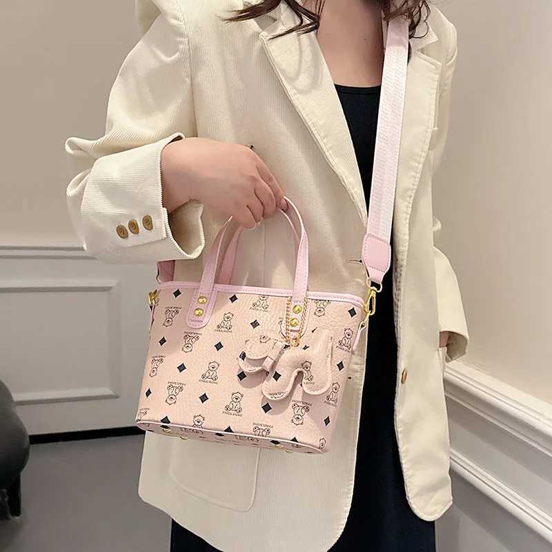 2025 Premium Bucket Crossbody Bag for Wen Minimalist Shoder Handheld Purse Fiable Handbag D251014