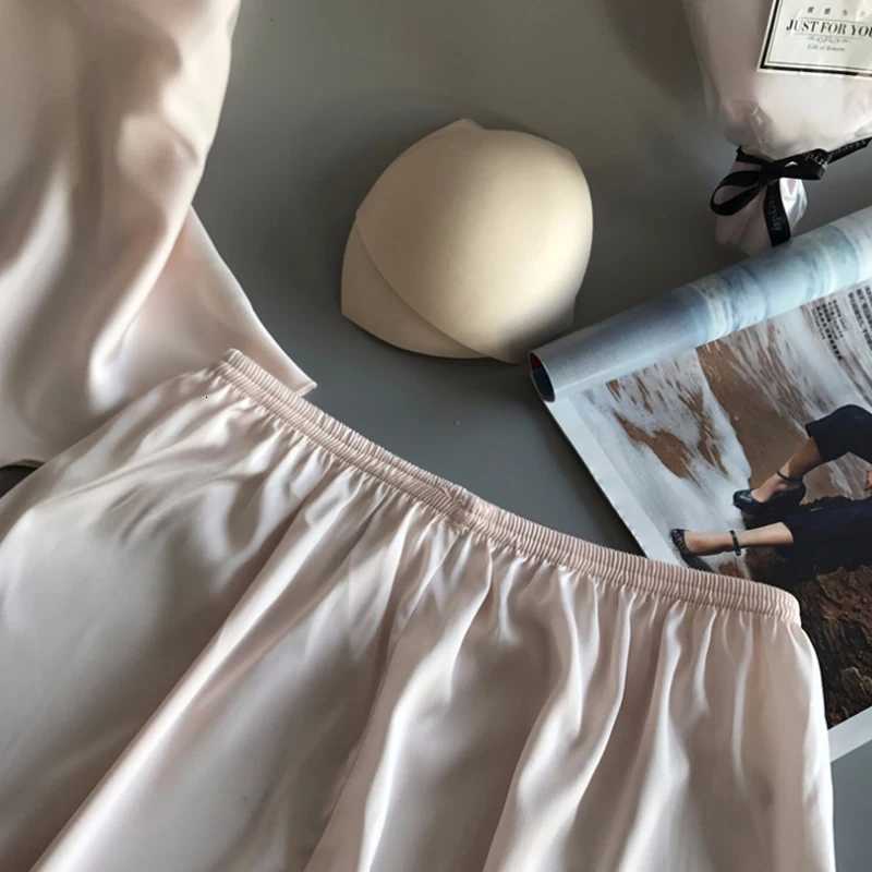 Women Pajama Suit Fashion VNeck Stretch Satin Babydoll Lace Sexy Lingerie Bowknot Pyjamas Sleep Shorts Set Sleepwear NewT251014