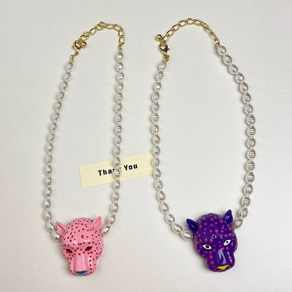 Exaggerated Retro Enamel Leopard Head Pendant Pearl Necklace Womens Fashion Collarbone Chain Party Jewelry Accessories 251010
