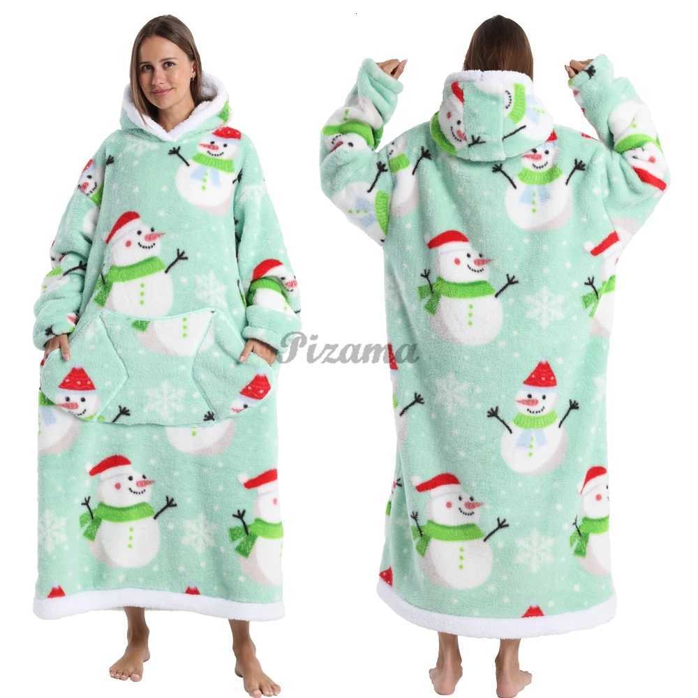 Halloween Cosplay Oversized TV Blankets Adult Christmas Super Long Wearable Sherpa Women Men Pullover Fleece Flannel Sweatshirts Y251013