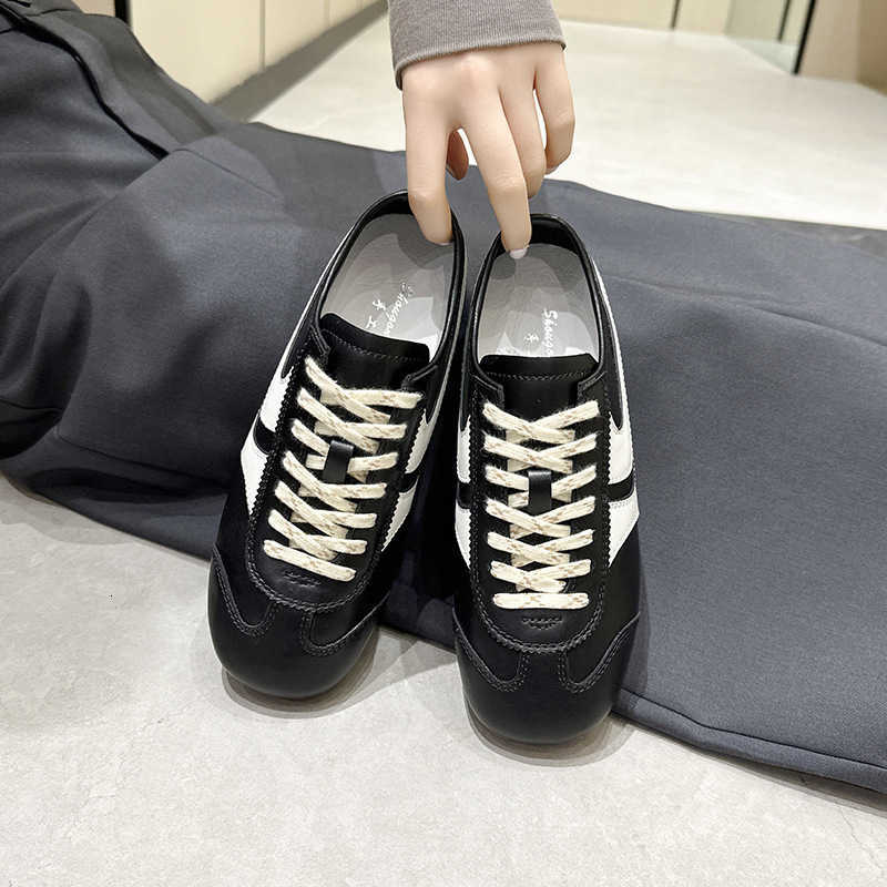 German Training Shoes Women 2025 New Genuine Leather Women Sneakers Flat Lace-up Retro Large Size Forrest Gump Shoes Women M250818