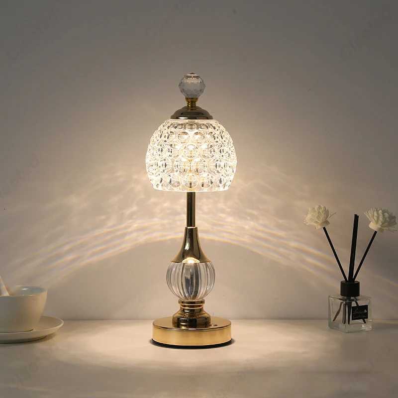 2023 New Metal Crystal Acrylic Table Lamp Bedroom Bedside Lamp Nordic Retro Home Decoration in Small Night Light Z251014