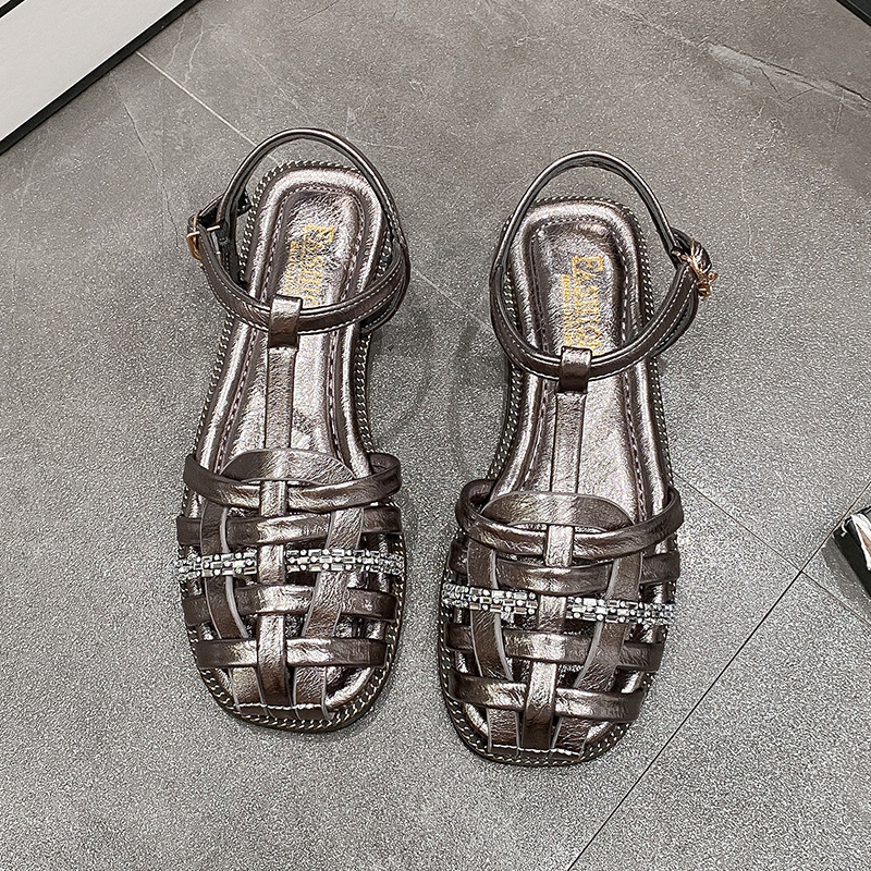 KIDMESTAR 2025 New Designer Slippers Women's Flat Slider Comfort Shoes, Casual Shoes Summer Sandals One-button Rhinestone Woven Niche Retro Beach