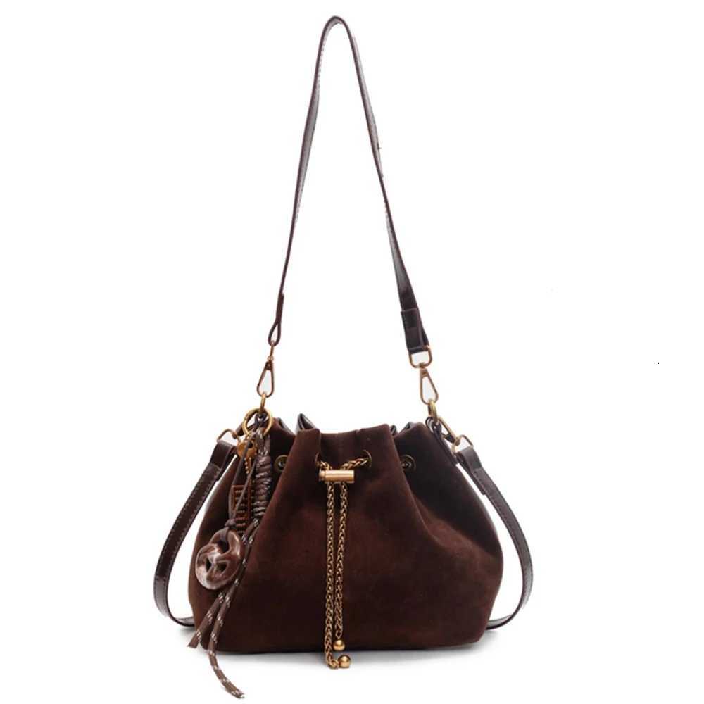 Wen Vintage e Shoder Bag Frosted Solid Drstring Soft AllMah Bucket Bags HighGrade Versatile Cmute Crossbody Packs D251014