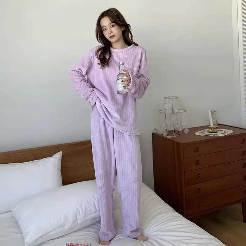 Winter Womens New Pajamas Homewear Suit Womens Fall and Winter Warm Clothes Coral Velvet Leisure Pajamas Padded HomewearT251014