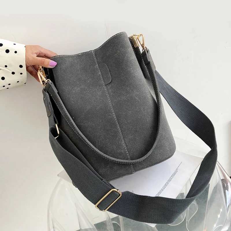 2023 Design Wen Bucket PU Leather Shoder Bag Large Capacity Lady Crossbody Bags Wide Strap Fem Solid Color Totes Handbag D251014