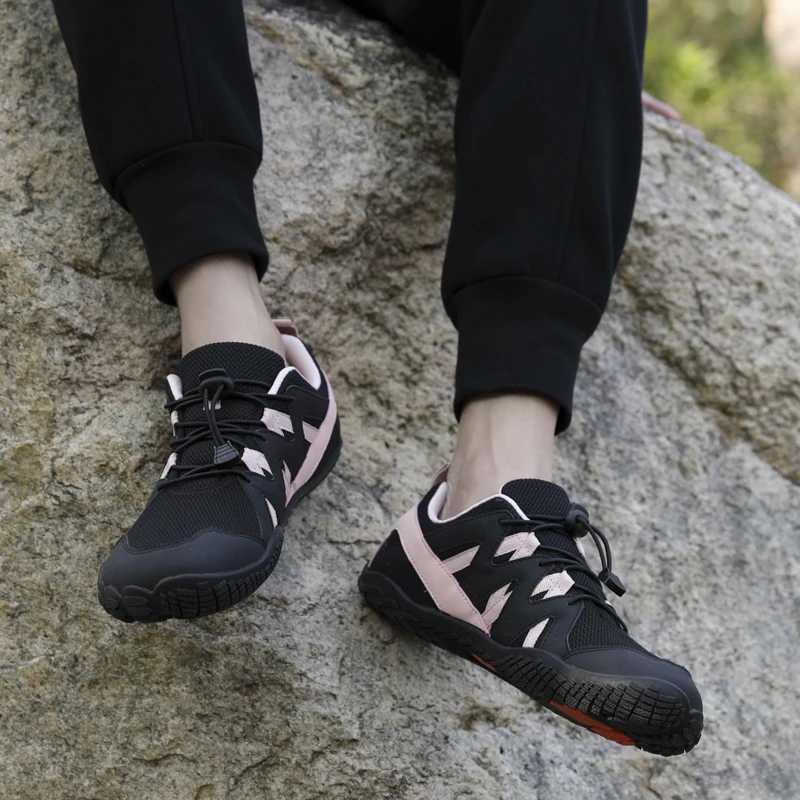 women Minimalist Trail Running Barefoot Shoes Wide Toe Box Zero Drop Aqua Sock Shoes for Kayaking Boating Hiking Surfing Walking C251014