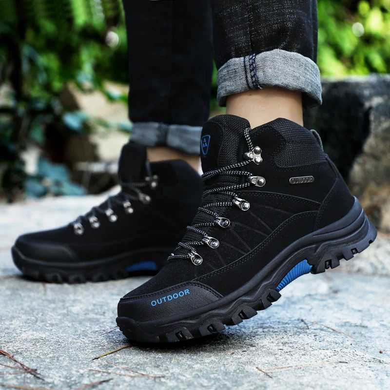 2025 Plus Size Couples Outdoor Mountain Desert Climbing Shoes Men Women Ankle Hiking Boots Fashion Classic Trekking Footwear C251014