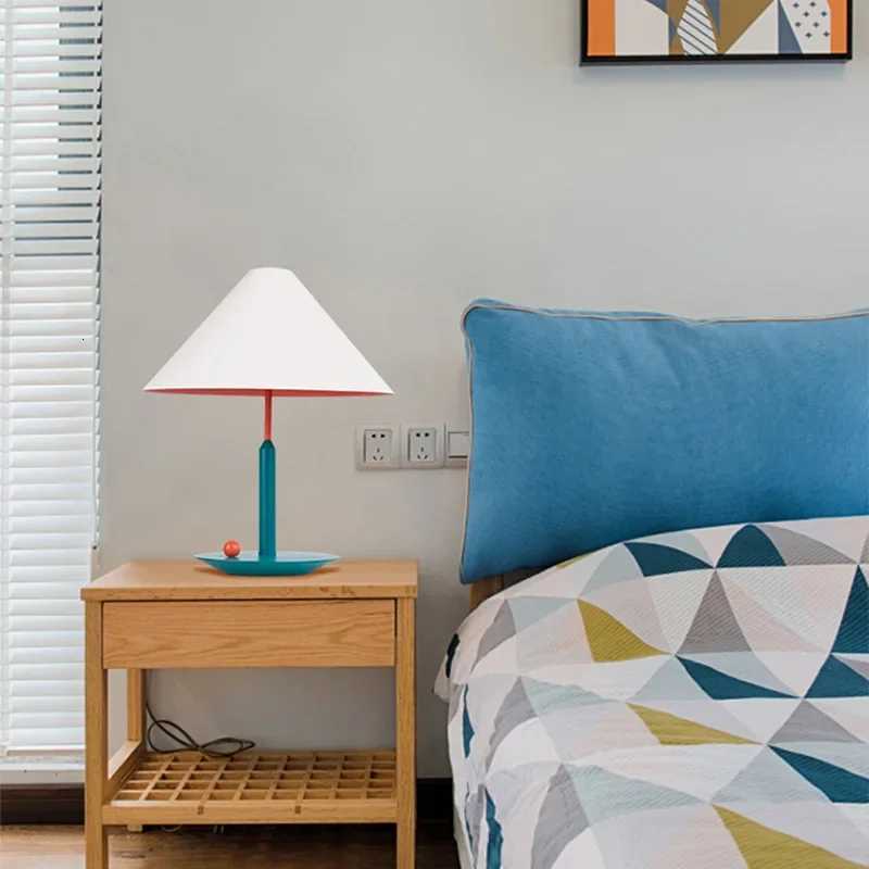 Scandinavia Table Light Metal Desk Lamp with E27 Led Bulb for Bedroom Z251014