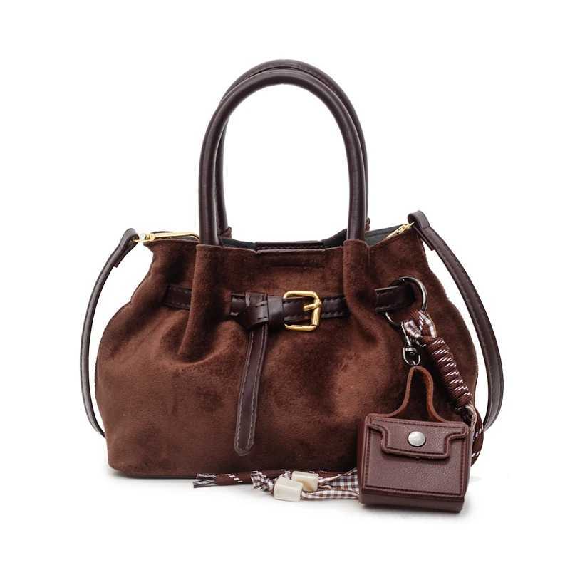 Faux Suede Autumnwinter Solid Color Bucket String Temperament Ladies Bags 2025 Brand New Fi Versatile Crossbody Bags D251014