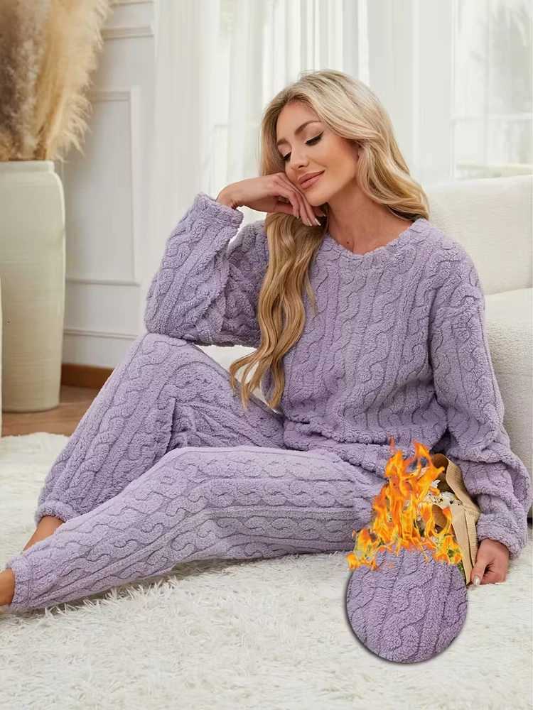 TwoPiece Autumn and Winter Pajama Set with Fleece Lining Thick Coral Velvet Home Wear Fashionable Warm LongSleeve Pants Sets Y251013