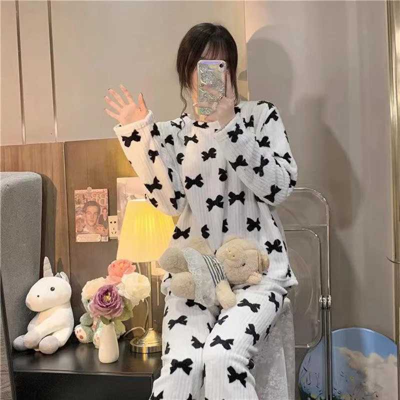 Womens Fall and Winter Pajamas Homewear Suit Bow Coral Velvet Pajamas Homewear New Womens Outer Loose Thickened Lazy SuitT251014