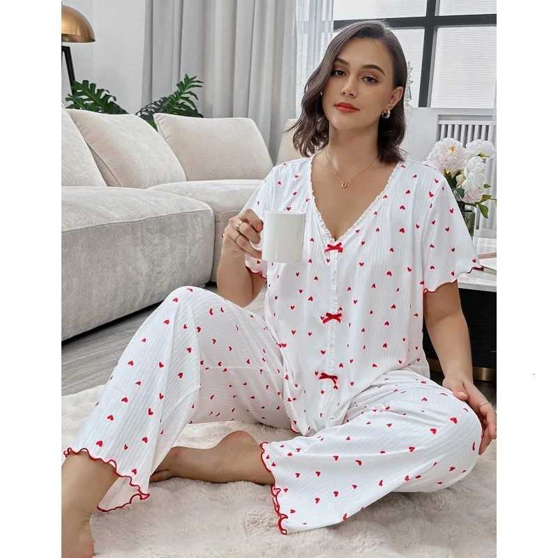 Women Casual Pajamas Set Plus Size Sleepwear Short Sleeve Vneck Heart Print Tshirt Tops with Pants Female Loose HomewearT251014