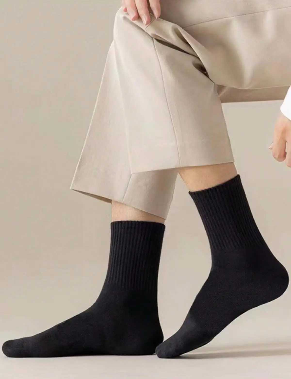 36Pairs of Plain Black and White Socks Simple and Comfortable MidCalf Socks Suitable for Autumn and Winter Mens Socks H260513