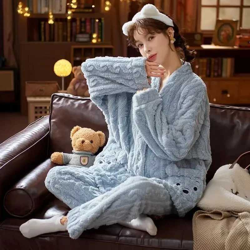 Autumn Winter Warm Coral Flannel Women Pyjamas Sets Thick Coral Velvet Long Sleeve Sleepwear Ladies Flannel Homewear Suits Y251013