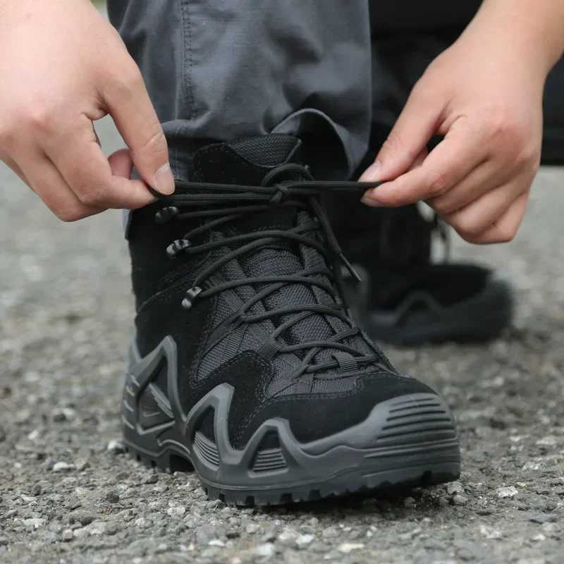 Outdoor Hiking Boots Mens Lace Up Breathable Training Tactical Hiking Desert Boots Plus Size Shoes Botas Militares Masculinas C251014
