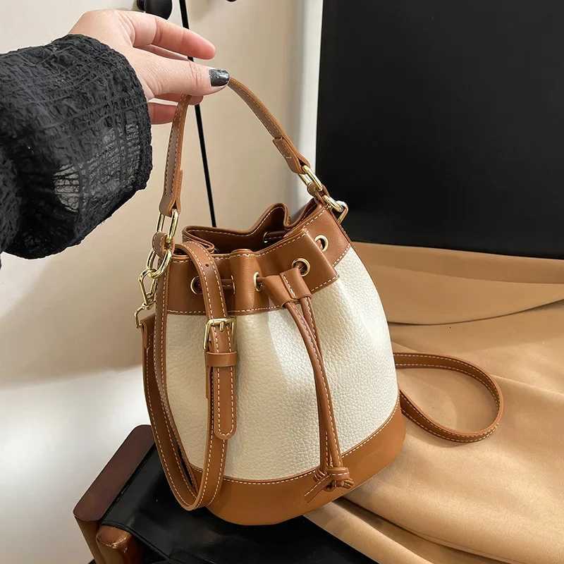 Large Capacity Wens Shoder Bag Autumn Winter Design Dumpling Underarm Single Strap Bags Soft Polyer Material D251014