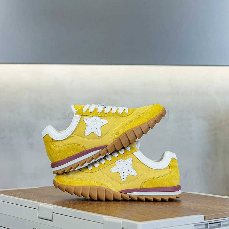 New Ins Trend Versatile Breathable Little White Shoes Casual Womens Sports Casual Board Leather Sneakers Laceup Z251014