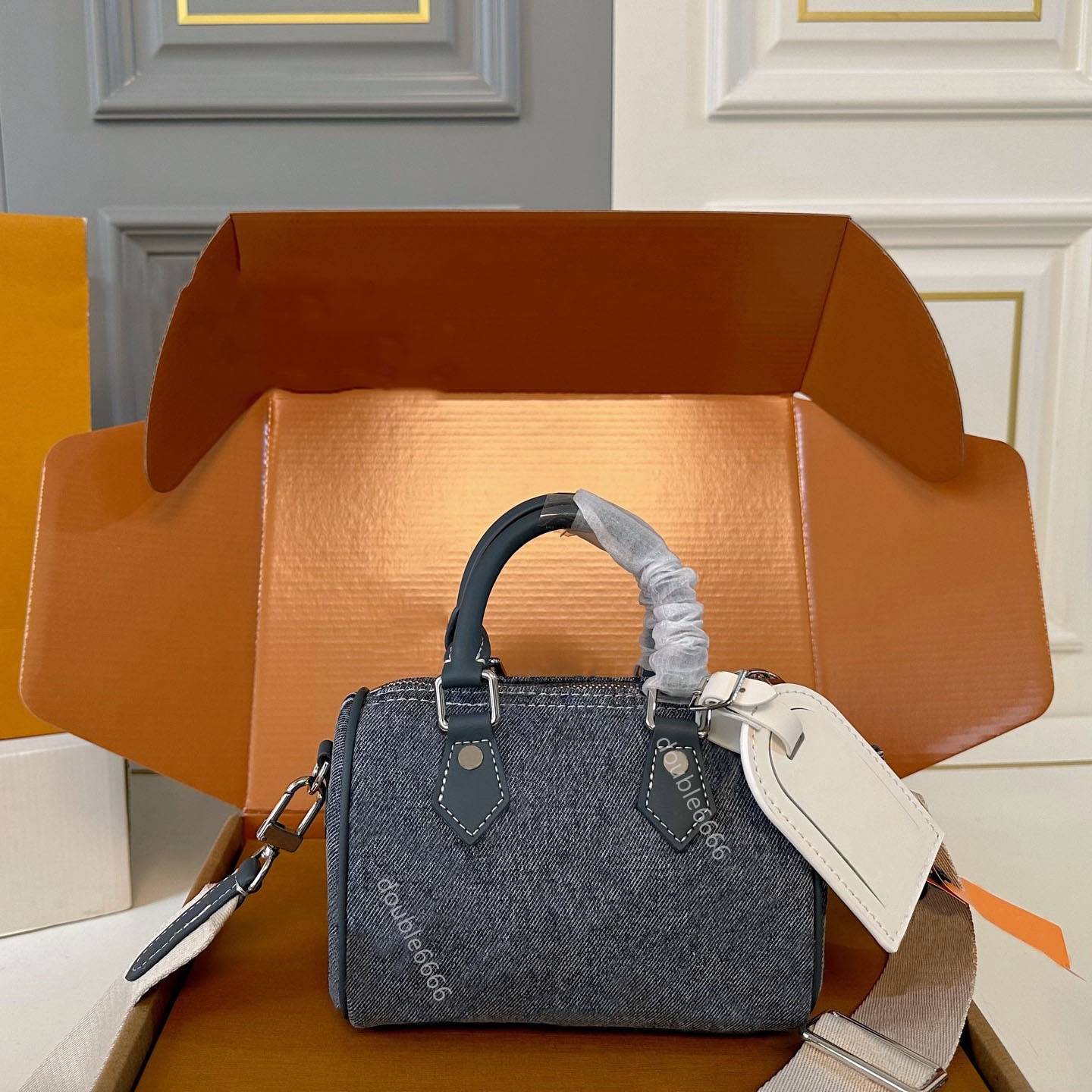 Designer Women's Denim Pillow Bag Mini Travel Bag Vintage Shoulder Bag Crossbody Bag Commuter Bag Phone Bag Handbag Makeup Bag man messenger bag