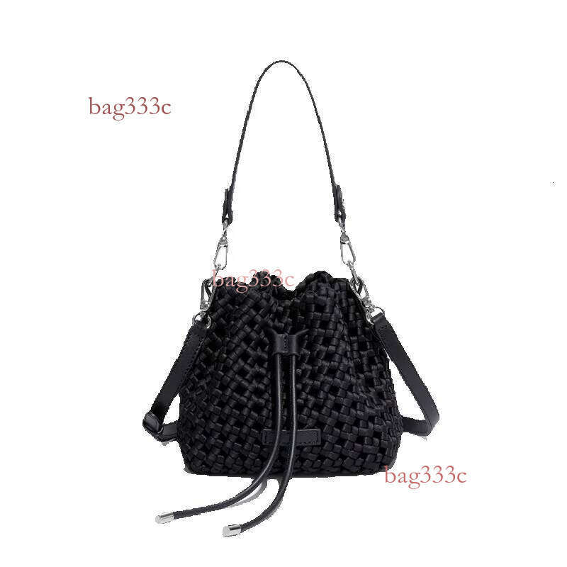 Hot Selling Handmade Woven Bucket For Women New High-Quality Texture Niche Handbag Single Shoulder Crossbody Bag Cowhide Woven Bag