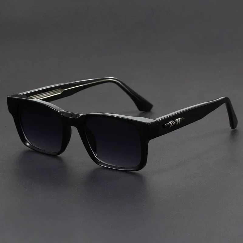 New Mens Advanced Ultra Light Coarse Frame Fashion Square Sunglasses Women Men Trendy Anti Mist Outdoor Driving Shades UV400XJ251014