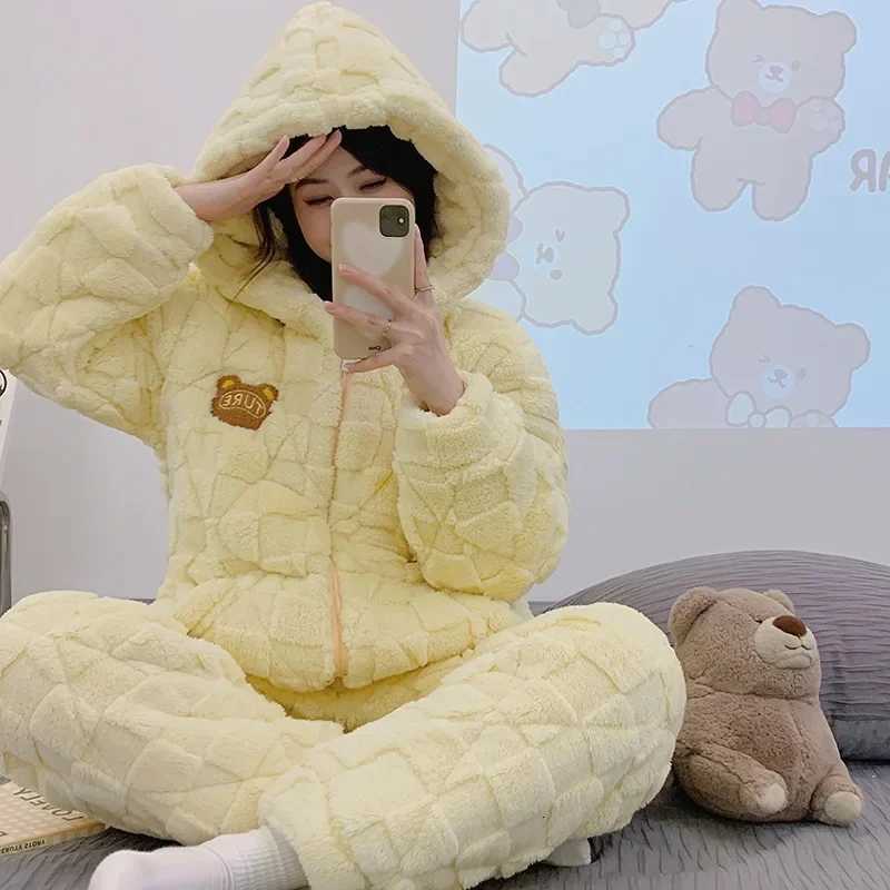 Winter New Arrival Threelayer Padded Thickened Warm Stand Collar Zippered Flannel Sleepwear Womens Home Clothes Suit Y251013